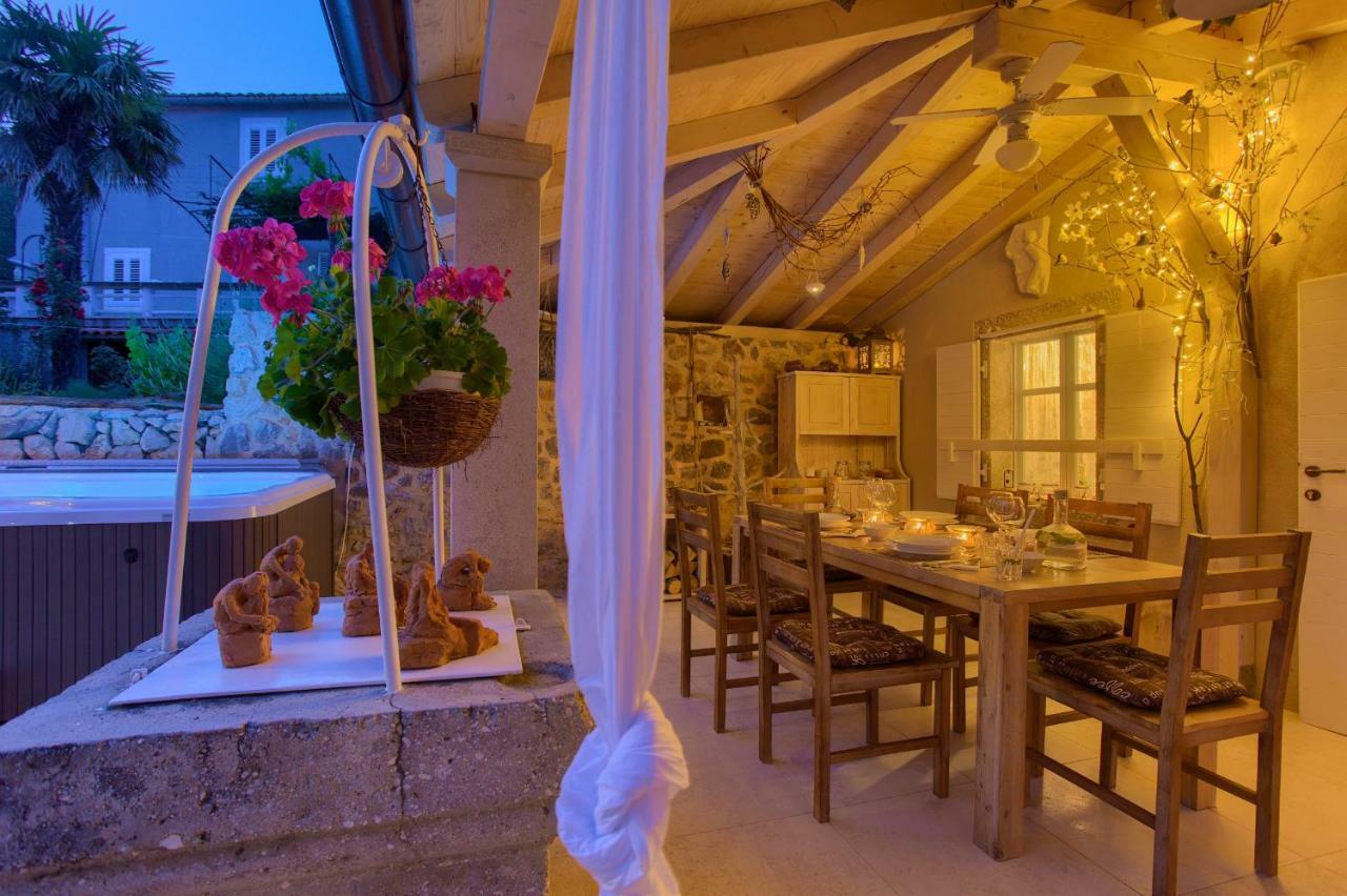 White Cottage Heritage House Čižići Zewnętrze zdjęcie